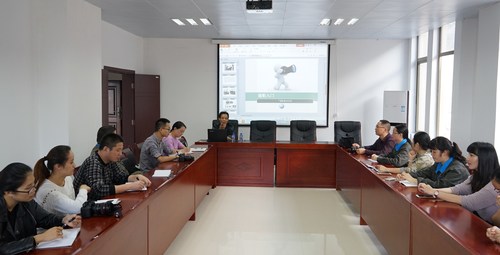 葉莉：海峽科化龍巖分公司舉辦攝影培訓(xùn)��?[2].jpg