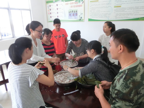 陳志雄：永安分公司團(tuán)委開展“慶端午、齊包粽”主題活動(dòng)2.jpg