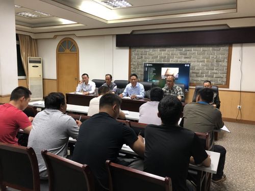 公司黨支部書記謝俊源對爆破規(guī)范操作流程提出具體要求(工程部).jpg