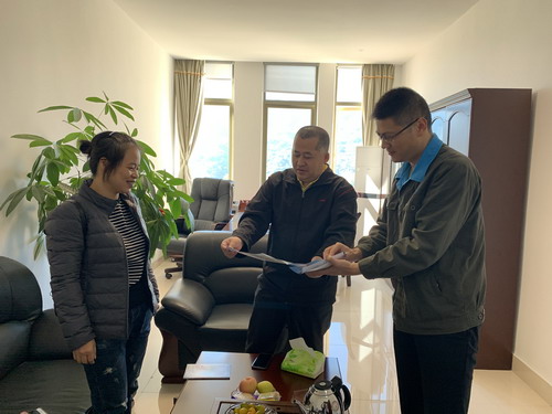 蘇艷麗：龍巖市總工會(huì)到龍巖分公司開(kāi)展職工醫(yī)療互助保障指導(dǎo)工作_調(diào)整大小.jpg