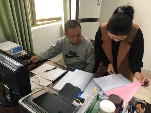 鐘惠：新羅區(qū)交通局檢查組到龍巖分公司檢查指導(dǎo)工作_調(diào)整大小.jpg
