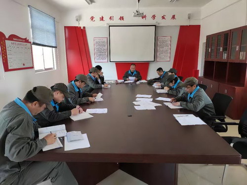 廖文毅：龍巖分公司機(jī)修黨支部召開(kāi)2019年度組織生活會(huì)暨民主評(píng)議黨員工作會(huì)_調(diào)整大小.jpg