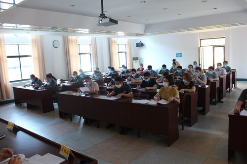 永安分公司陳江花：永安分公司召開 2019年度中層管理人員述職述廉考評(píng)�?(1)_調(diào)整大小.jpg