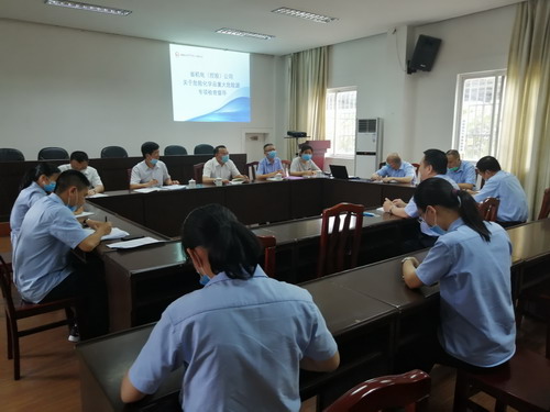 永安雙華公司鄧焱珍：5�?6日省機(jī)控開(kāi)展危險(xiǎn)化學(xué)品專(zhuān)項(xiàng)檢查反饋會(huì)現(xiàn)場(chǎng)_調(diào)整大小.jpg