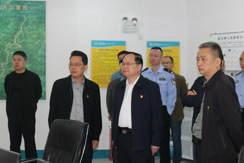 永安分公司賴寶祿：省公安廳治安總隊長陳小兵一行蒞臨永安分公司檢查指導工作_調(diào)整大小.jpg