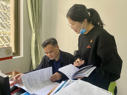 吳瑤：公司法律事務(wù)部部長(zhǎng)巫智寧一行到龍巖分公司開展法治建設(shè)第一責(zé)任人檢查~1.jpg