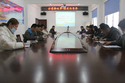 胡廷淦：圖為團(tuán)總支學(xué)雷鋒紀(jì)念日座談會現(xiàn)場~1.jpg