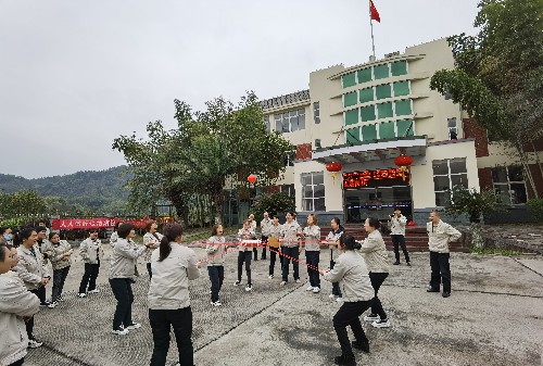 永安雙華公司李維德：慶三八活動現(xiàn)�?~1.jpg