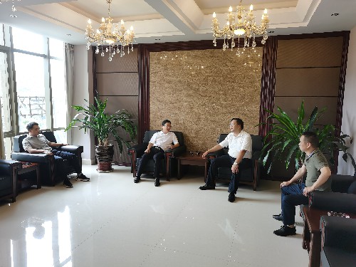 丁海峰：龍巖市新羅區(qū)江山鎮(zhèn)領導深入龍巖分公司走訪調研~1.jpg