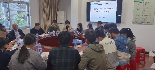 王凱�?富興建設公司召開新入職大學生第二次座談會~1.jpg