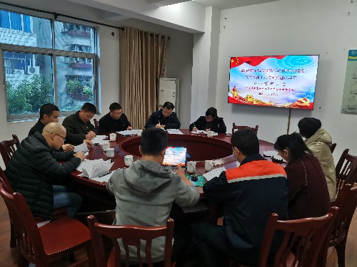 富興建設(shè)+揭麗�?海峽科化公司黨委副書記、常務(wù)副總經(jīng)理、工會主席鄭慶樟巡聽旁聽富興建設(shè)公司黨委理論中心組學(xué)習(xí)會~1.jpg