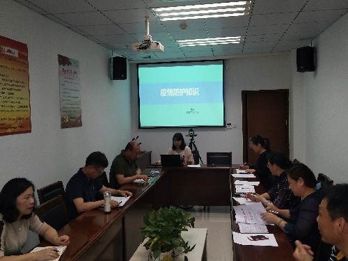 省民爆公司黨支部 張耀�?助力企業(yè)疫情防控 護(hù)員工健康平安——省民爆公司開展疫情防護(hù)知識宣講~1.jpg