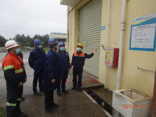 海峽科化富興建設上杭分公�?溫利�?福建省安辦安全生產大檢查第六檢查組一行到富興建設上杭分公司進行安全檢�?(3)~1.jpg
