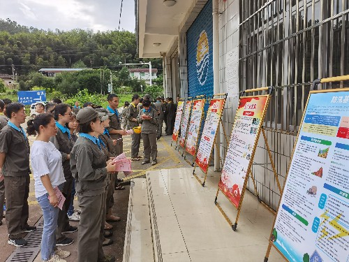 永安分公司戴婧瑤：開展安全咨詢日活動~1.jpg