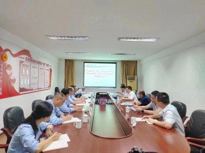 格式工廠省機電控股公司黨委副書記、總經(jīng)理董飛龍，黨委委員、副總經(jīng)理吳大文在永安雙華公�?.jpg