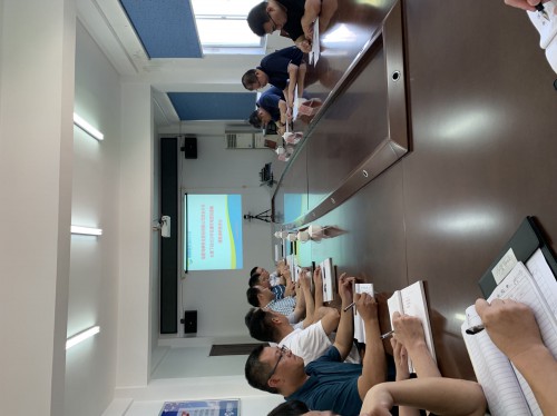 格式工廠福安郭丹桂：海峽科化公司黨委委員、副總經(jīng)理黃卿延到福安分公司開展民爆市場(chǎng)營(yíng)銷策略課題調(diào)研.jpg