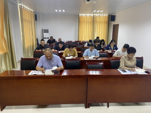 格式工廠龍巖分公�?吳瑤+黨員干部集中學(xué)習(xí).jpg
