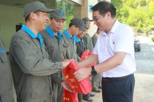 格式工廠1烽林連珂瑩：清涼慰問近景.jpg